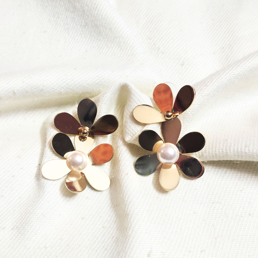 AT Flower Earring
