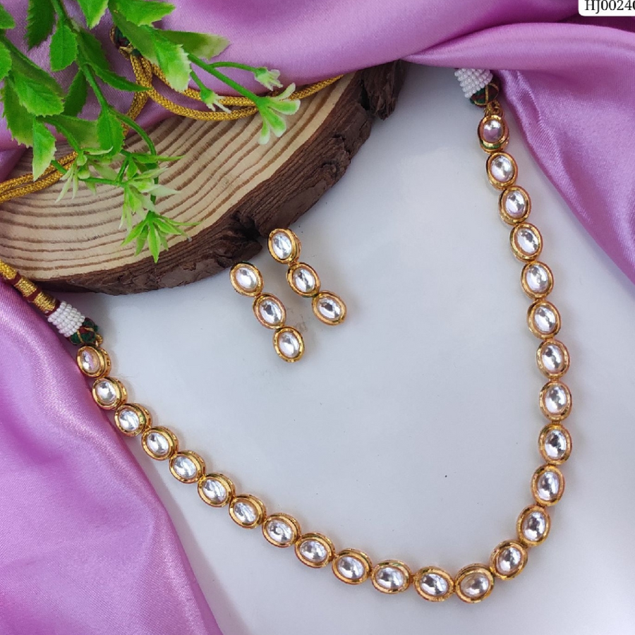 White Minakari Kundan Necklace
